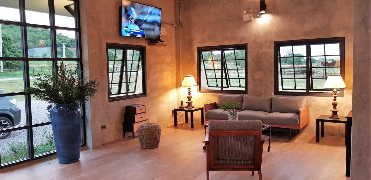מלון קאו טאו The Barn Hua Hin מראה חיצוני תמונה